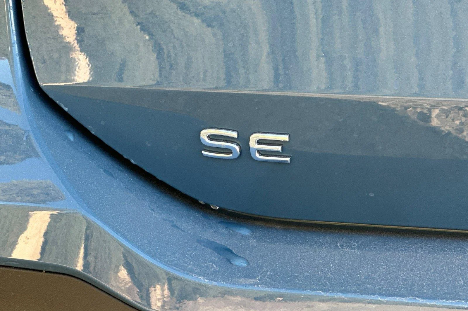 New 2026 Monterey Blue Pearl Volkswagen SE image 25