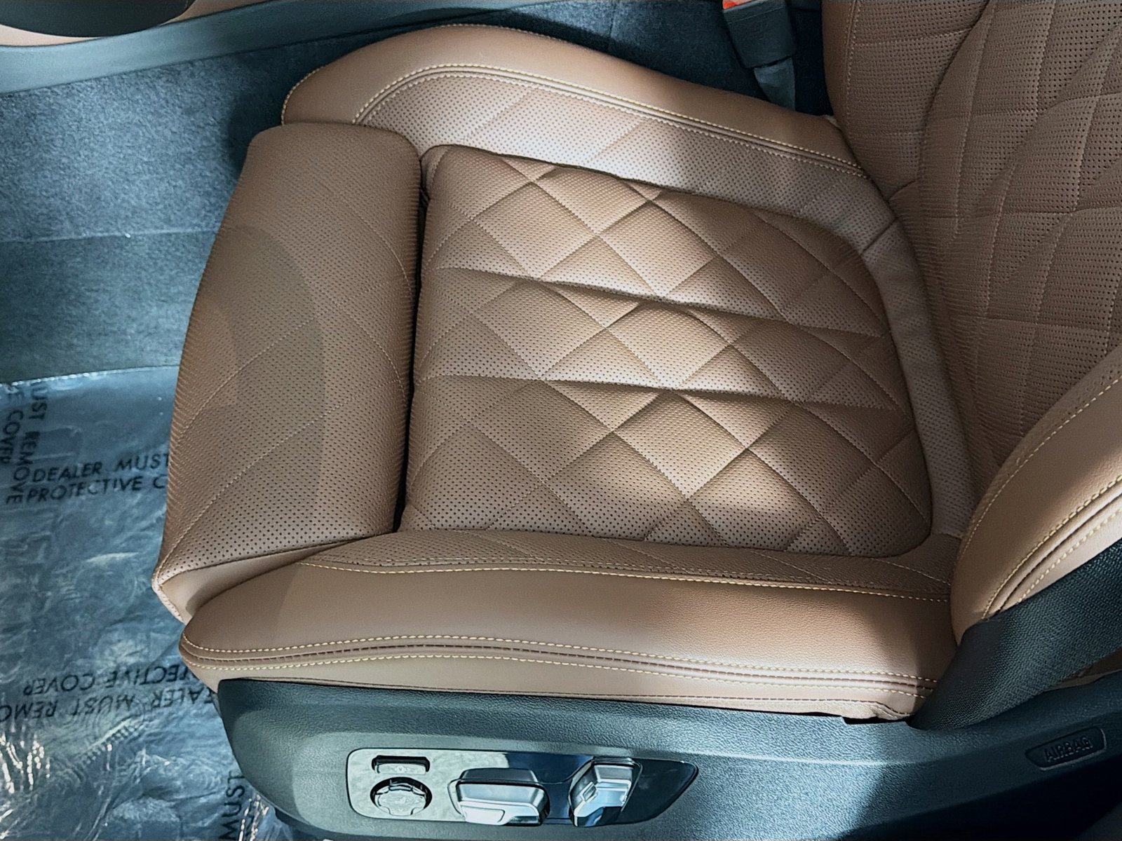 New 2026 Mora Metallic BMW xDrive50e image 20
