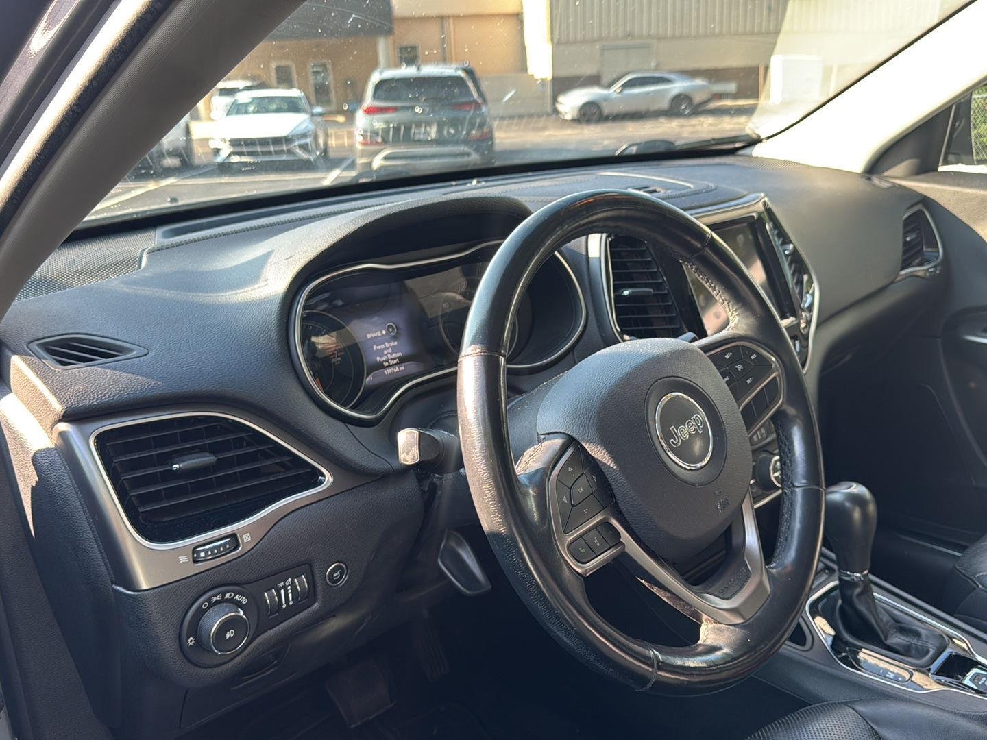 Used 2019 Billet Silver Metallic Clearcoat Jeep Limited image 8