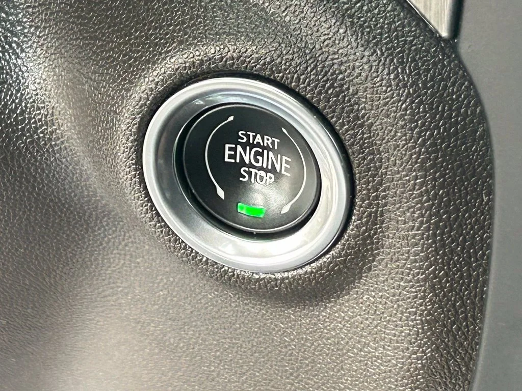 Used 2021 White Frost GMC Denali image 42