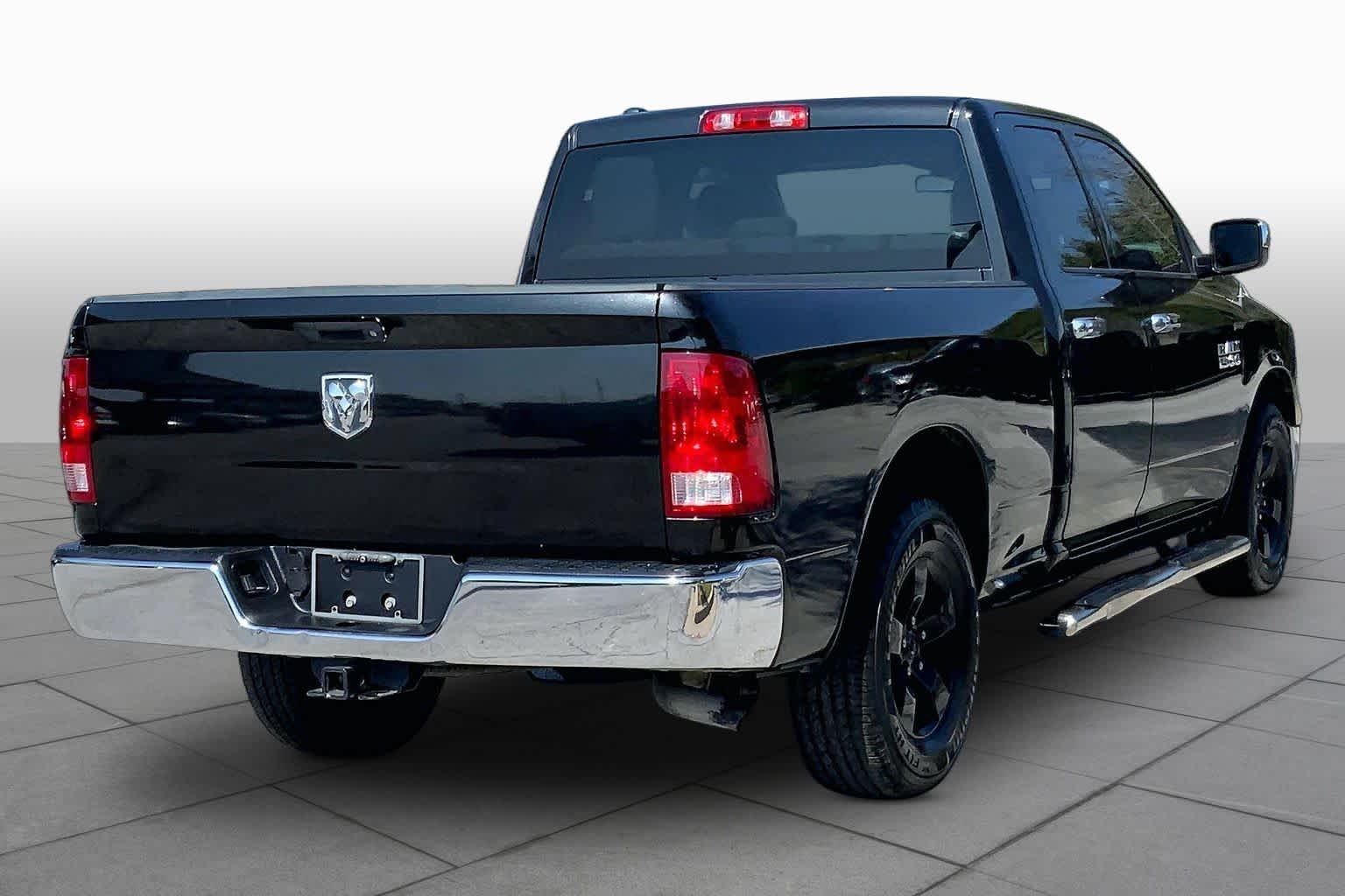 Used 2016 Brilliant Black Crystal Pearlcoat Ram Tradesman image 12