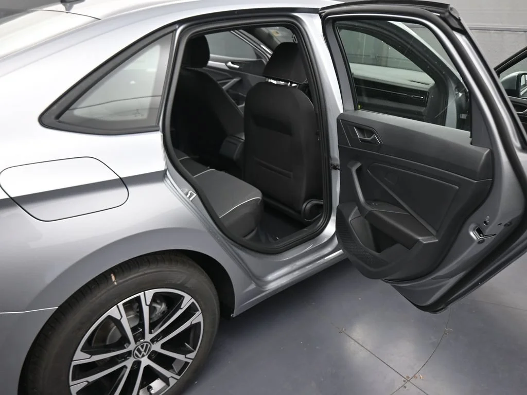 Used 2026  Volkswagen 1.5T Sport image 41
