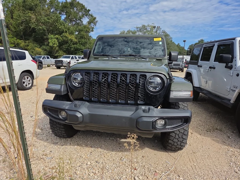 Used 2022 Green Jeep Willys image 3