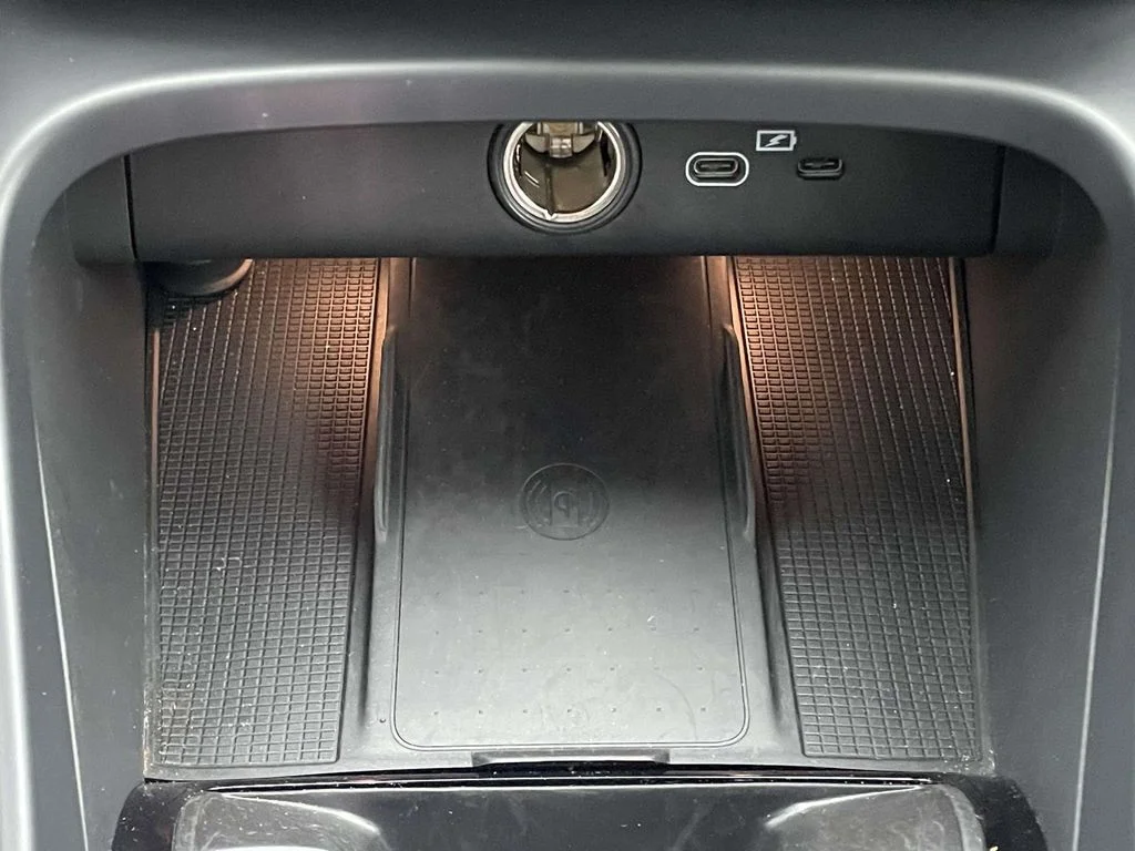 Certified Used 2025 Vapour Grey Volvo Plus image 20