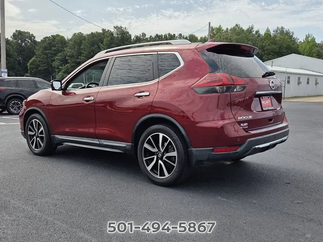 Used 2020 Red Nissan SL image 3