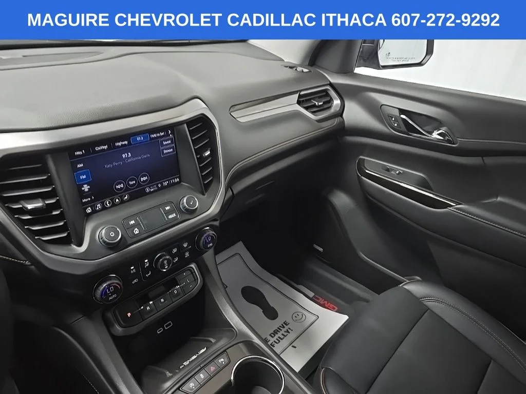 Used 2023 White GMC AT4 image 28