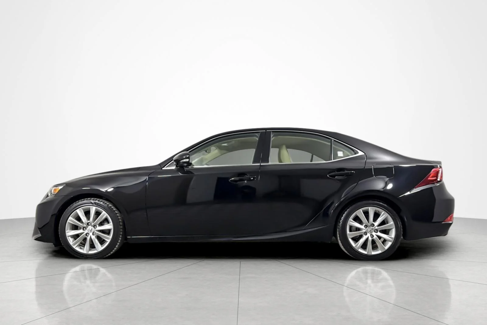 Used 2015 BLACK Lexus 4dr Sport Sdn RWD image 2