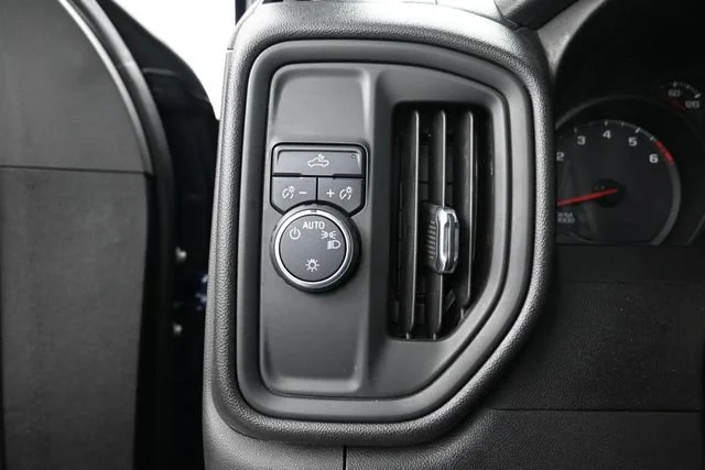 Used 2020 NORTHSKY BLUE METALLIC Chevrolet Custom image 12