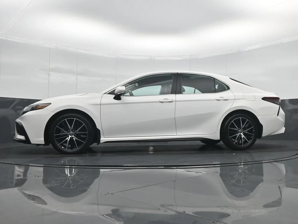 Used 2024 White Toyota SE image 28