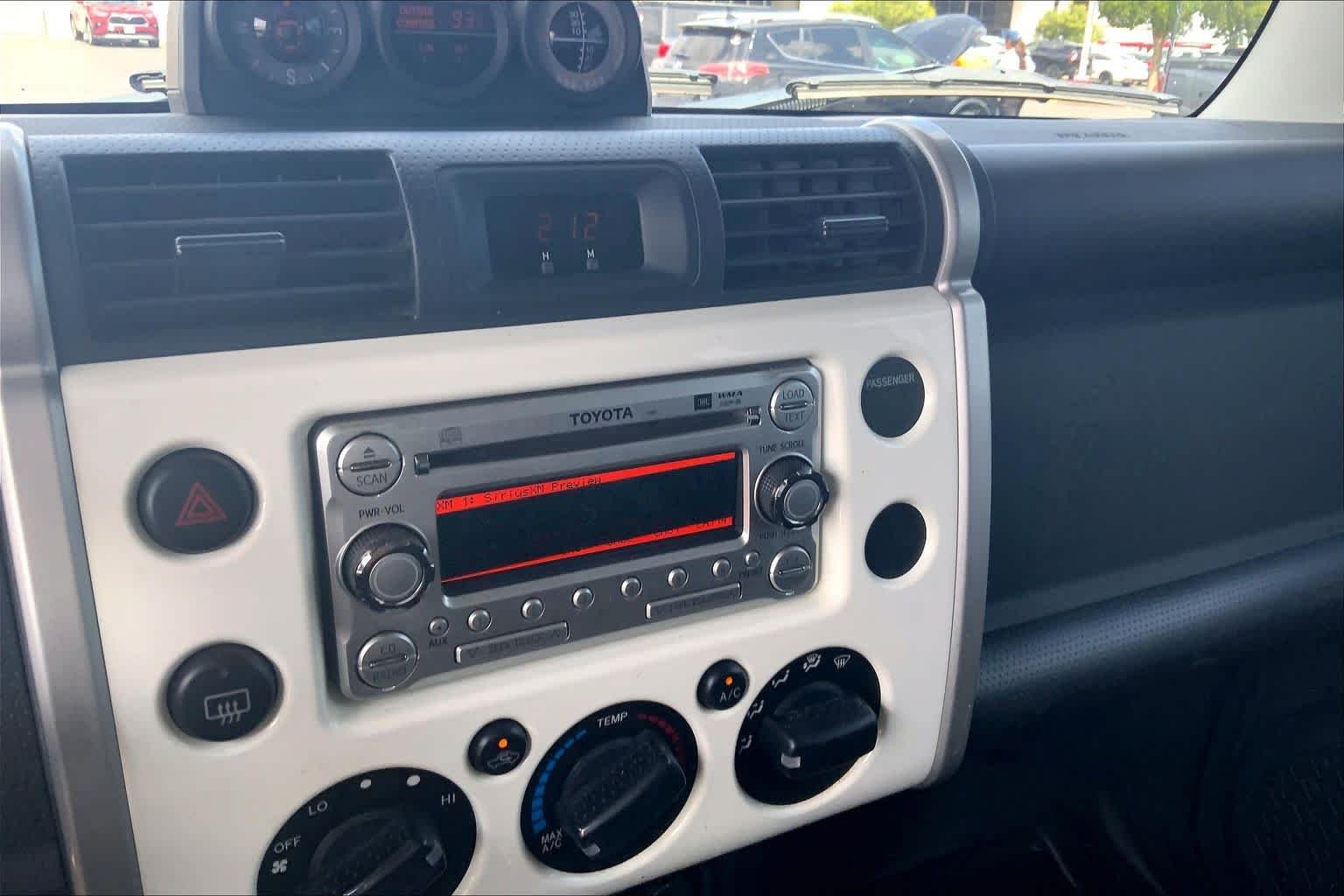 Used 2014 Iceberg Toyota  image 33