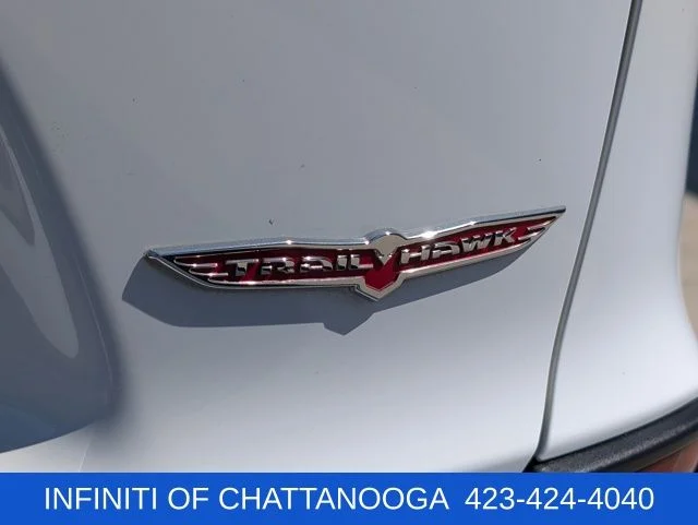 Used 2019 White Jeep Trailhawk image 30