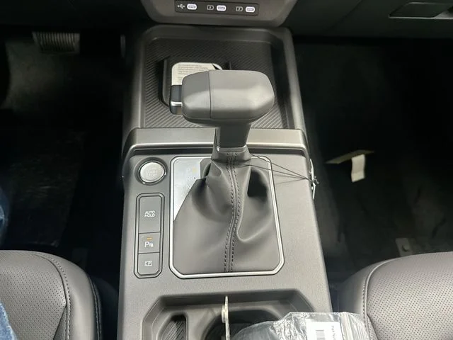 New 2027 Terrain Brown Kia X-Line S image 22