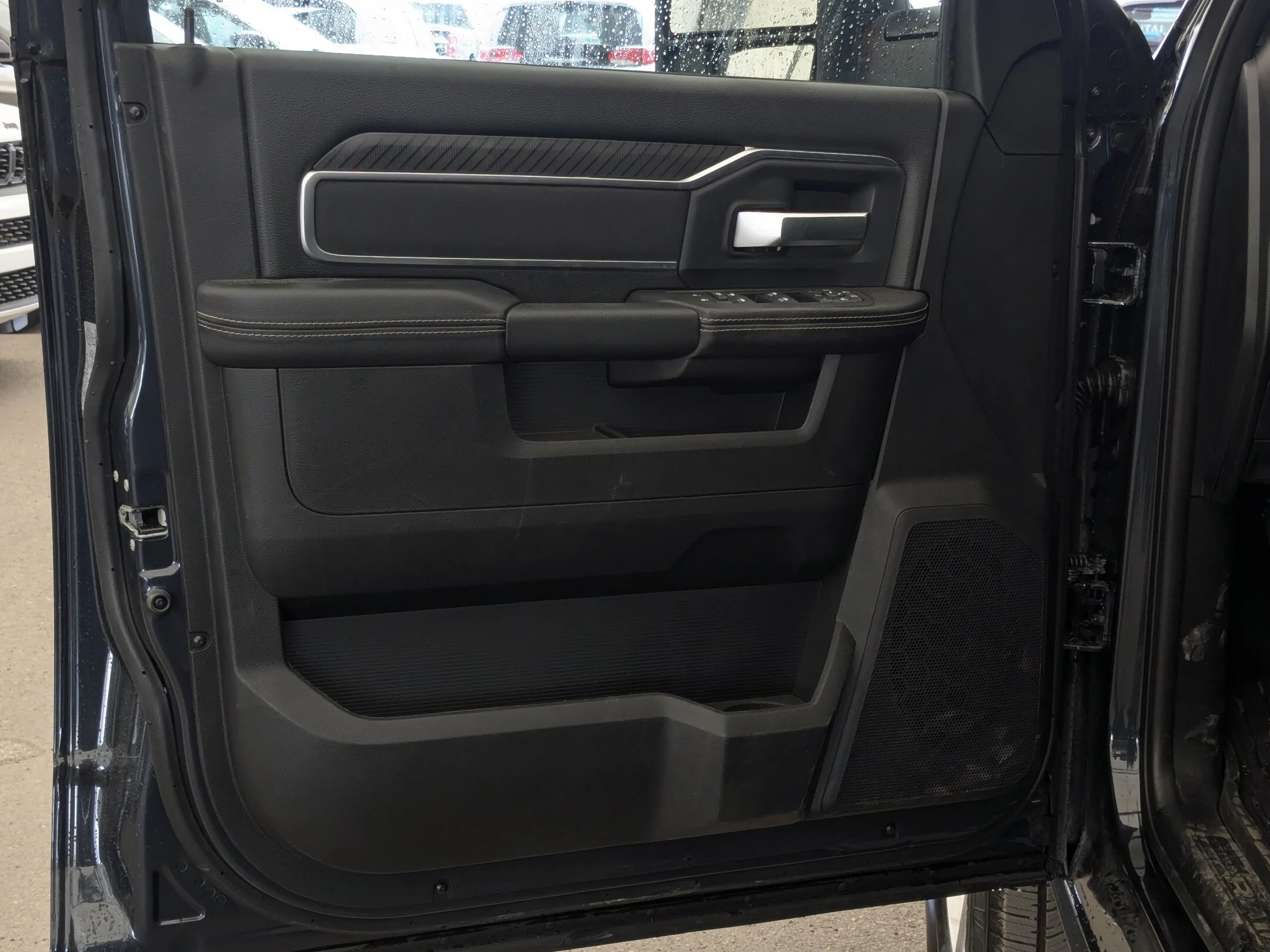 New 2026 Blue RAM Big Horn - - Level 2 Plus Grp - Sport Appearance Pkg - 5th Wheel/Gooseneck Prep - NAV & More! image 12