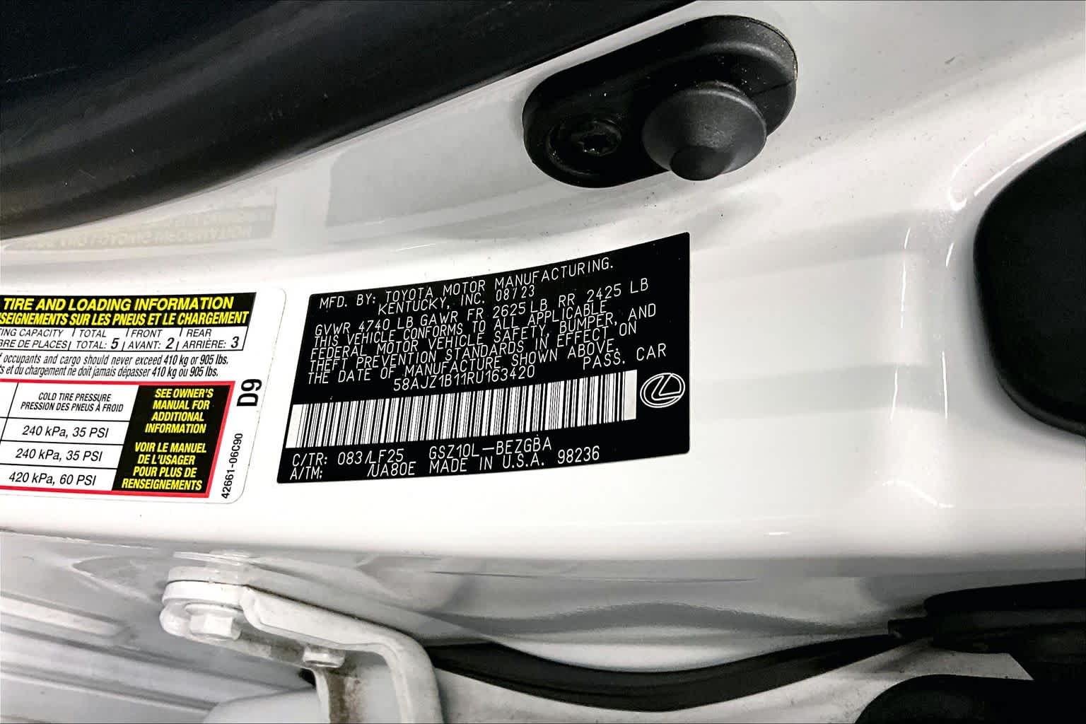 Used 2024 Ultra White Lexus F SPORT Handling image 36