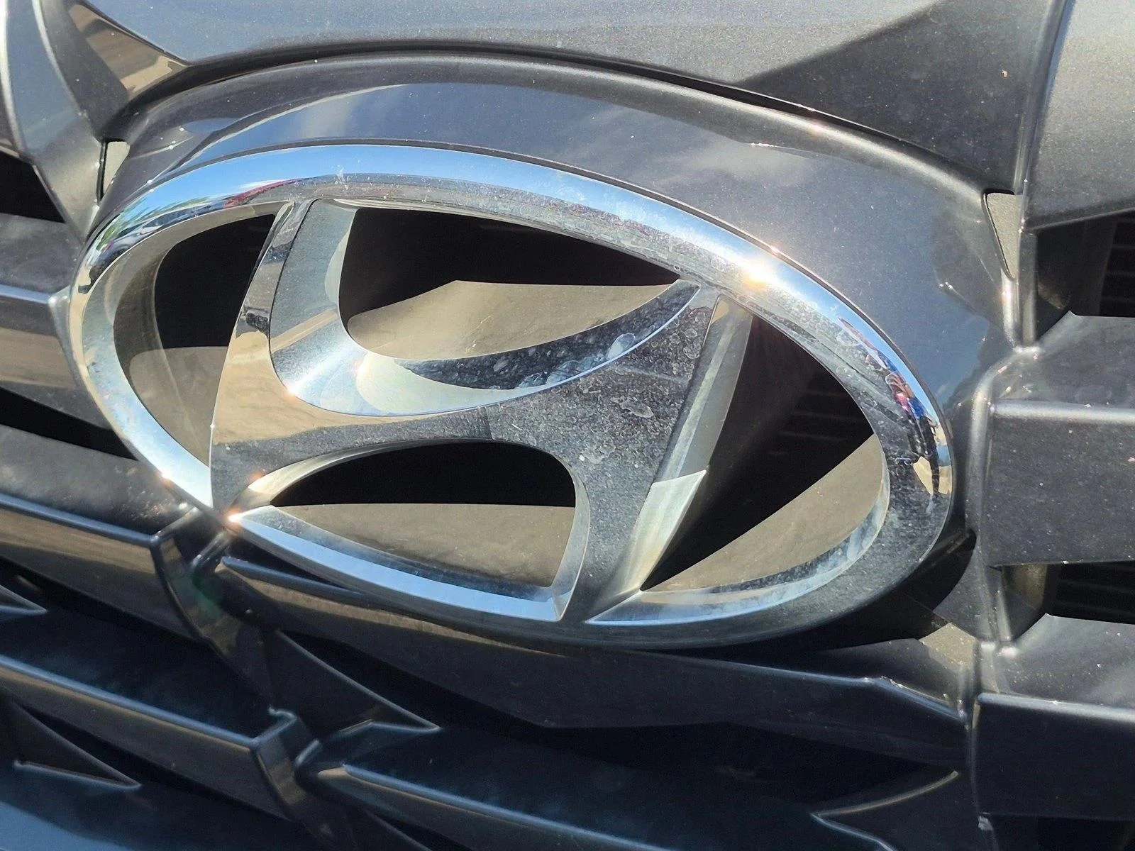 Used 2022 Quartz White Hyundai SE image 11