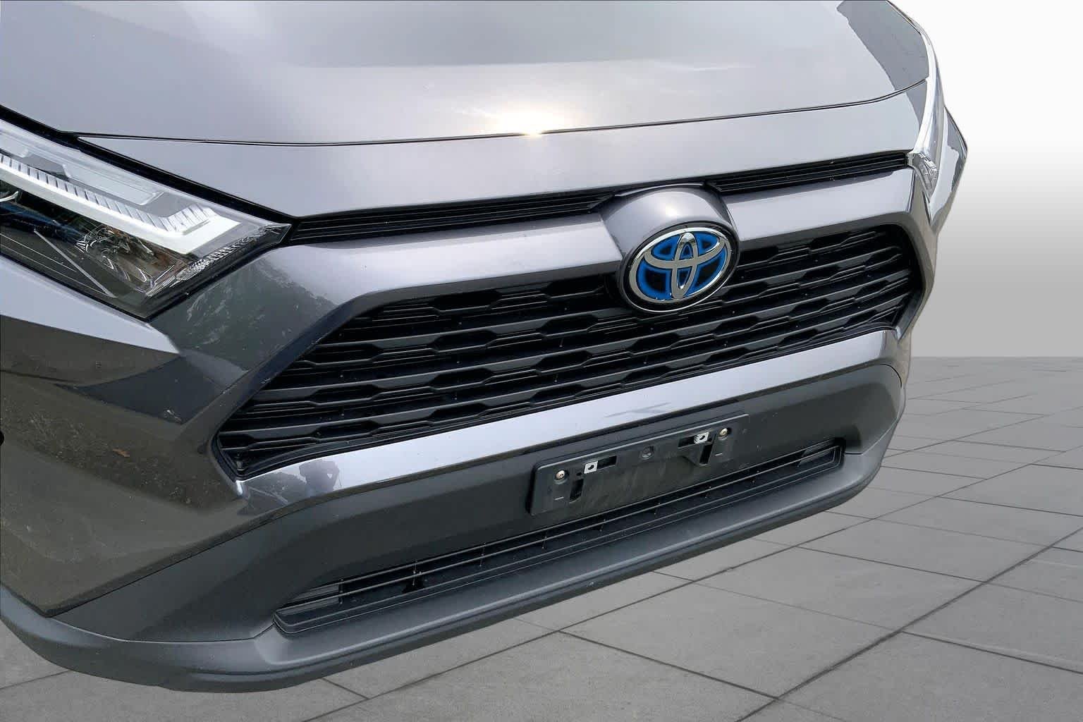 Used 2024 Magnetic Gray Metallic Toyota Hybrid XLE image 30