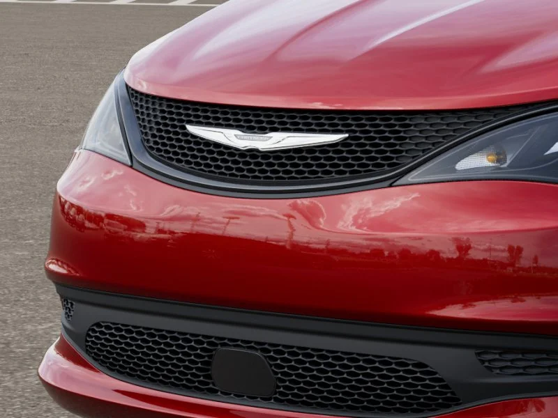 New 2027 Red Hot Pearl-Coat Exterior Paint Chrysler LX image 7
