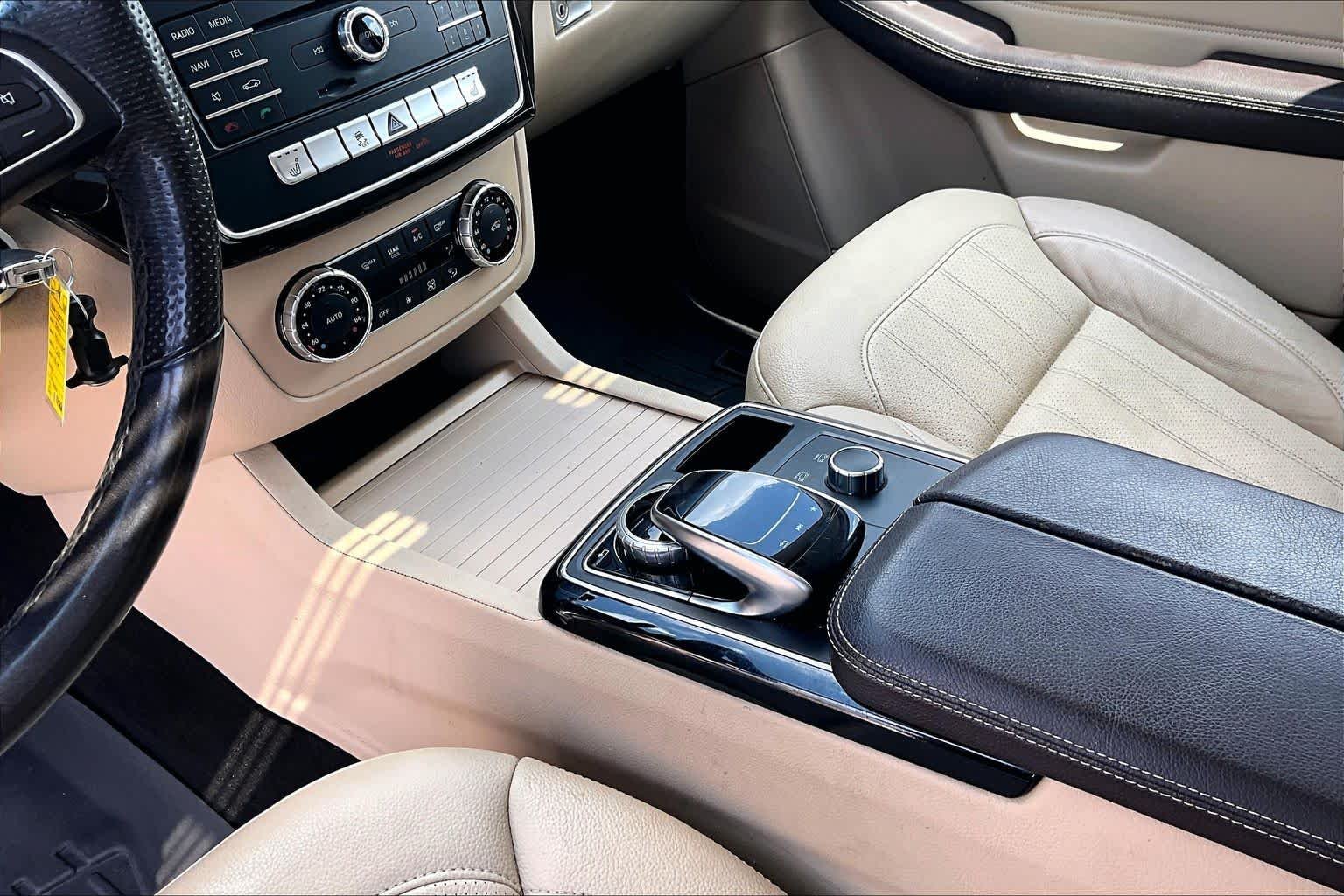 Used 2017 Polar White Mercedes-Benz GLE 350 image 17