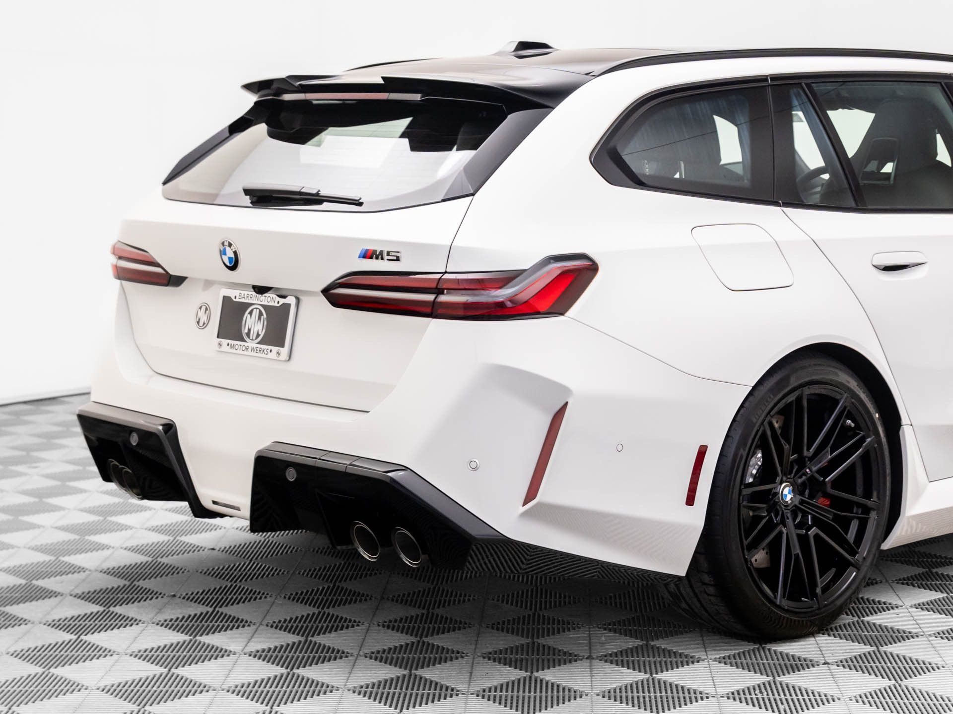 New 2026 Alpine White BMW Base image 36