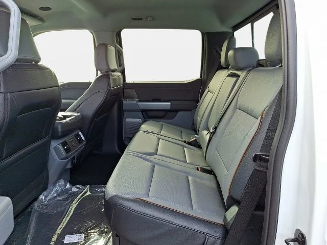 Used 2026 Oxford White Ford Lariat image 7