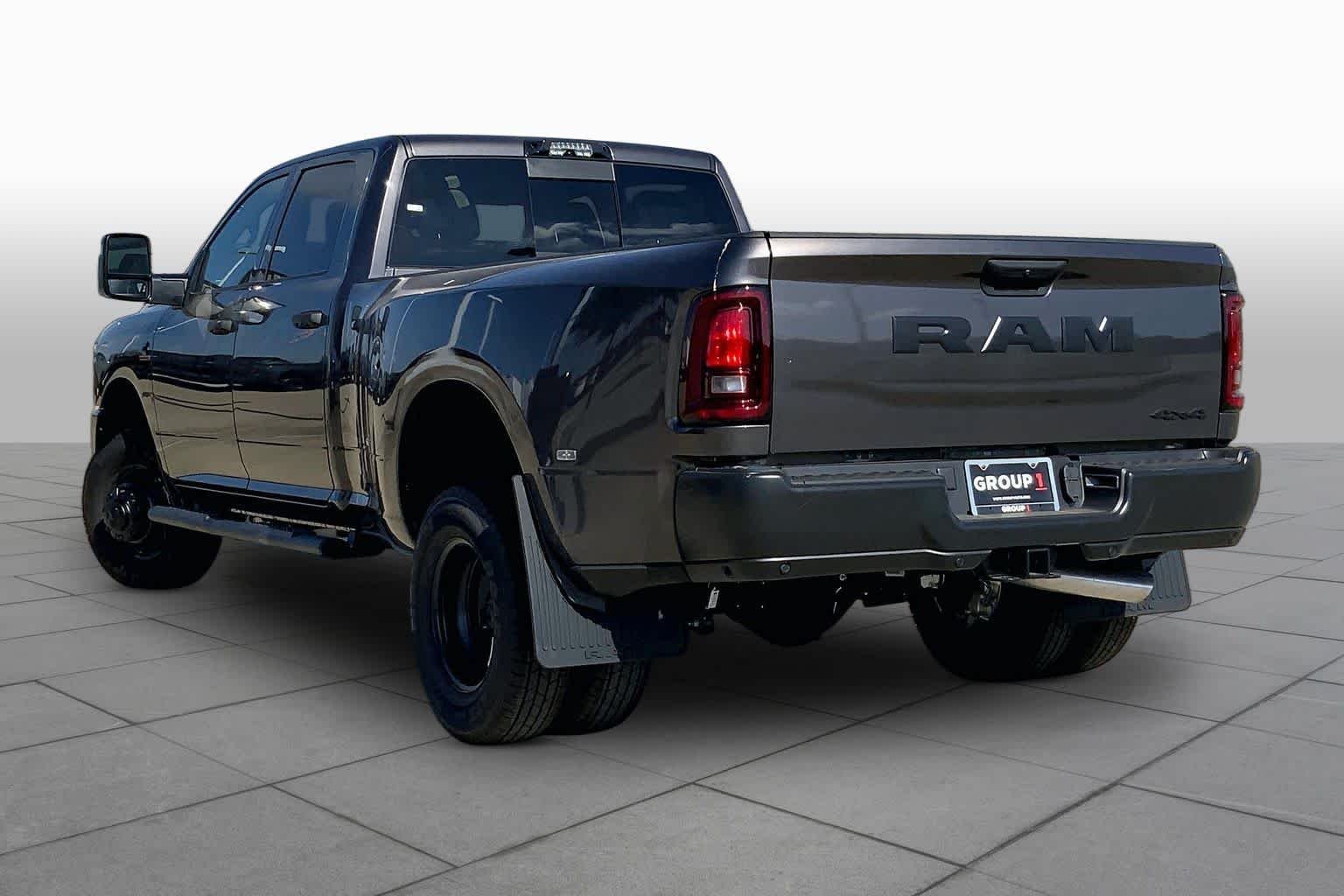 New 2026 Granite Crystal Metallic Clear-Coat Exterior Paint RAM Tradesman image 12