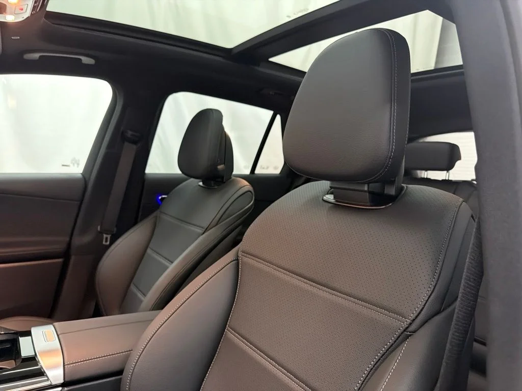 New 2027 Black Mercedes-Benz GLC 300 image 13