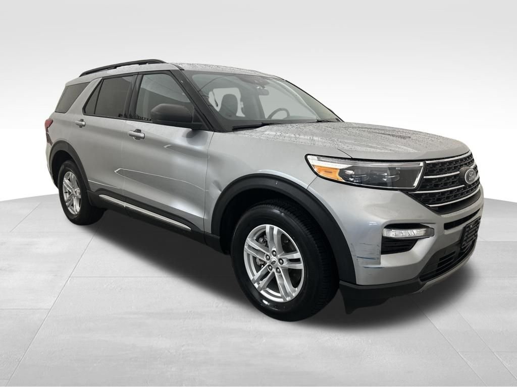 Used 2023 Silver Ford XLT image 8