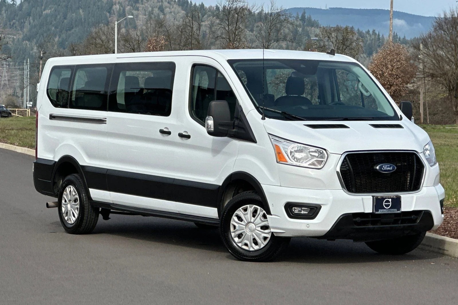 2021 Ford Transit 350 XLT Low Roof Sliding Pass. 148's photo