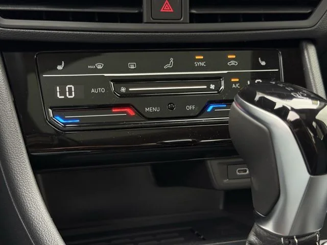 New 2026 White Volkswagen 1.5T SE image 16