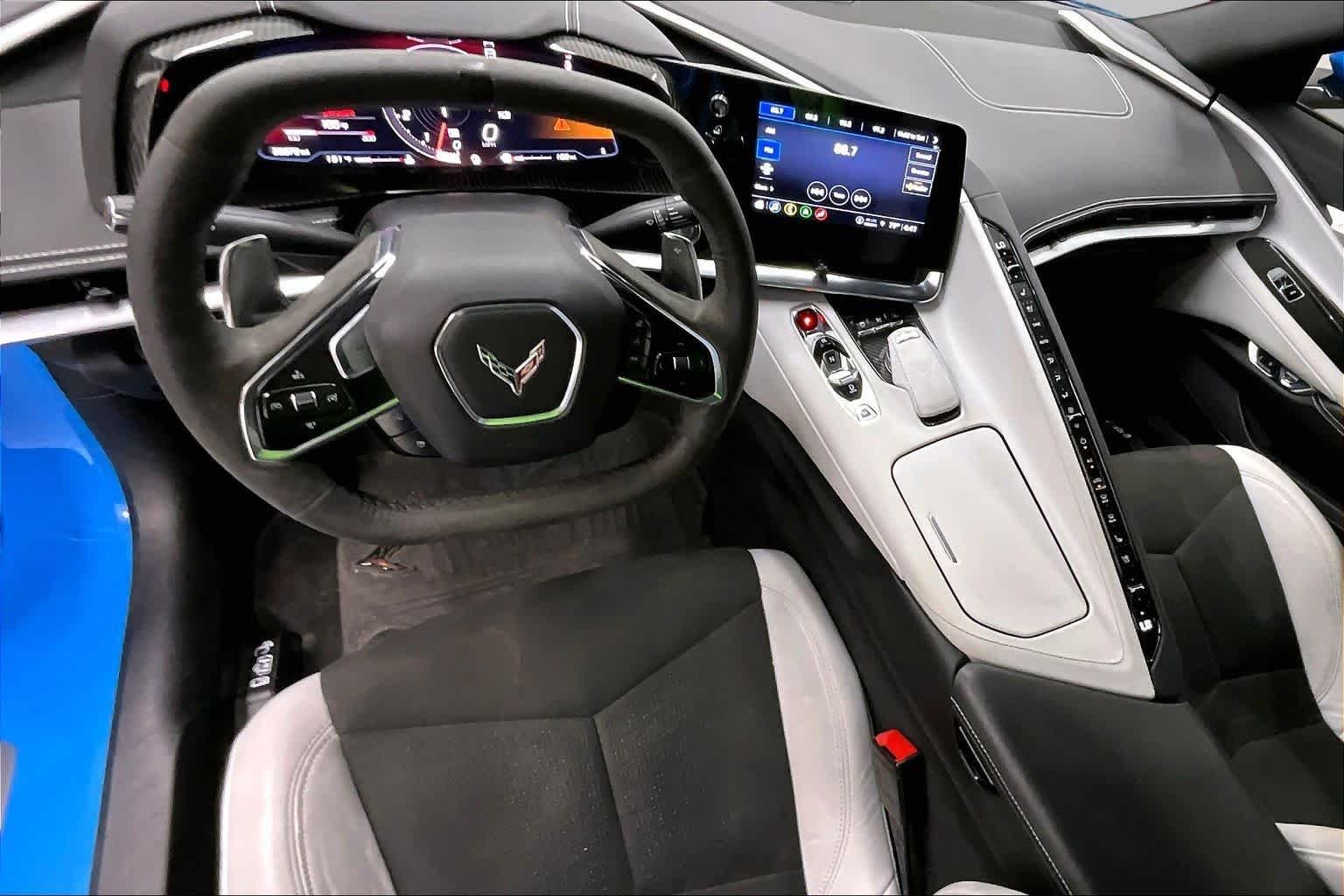 Used 2021 Rapid Blue Chevrolet 2LT image 15