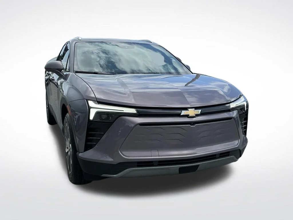 Used 2024 Gray Chevrolet LT image 18