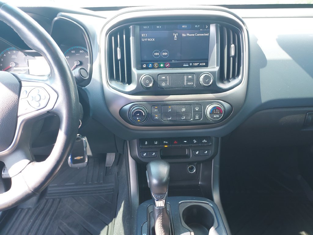 Used 2022 Gray Chevrolet Z71 image 20