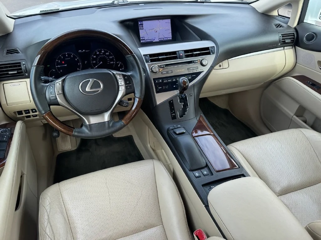 Used 2013 White Lexus 350 image 11