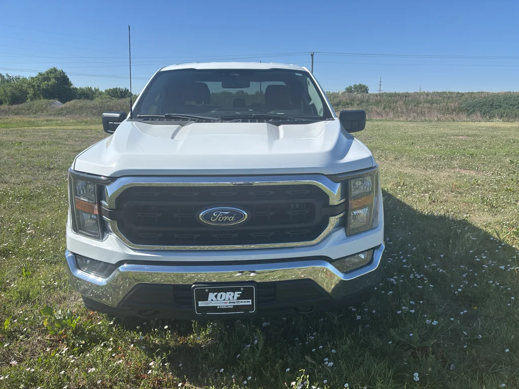 Used 2023 Oxford White Ford XLT image 2