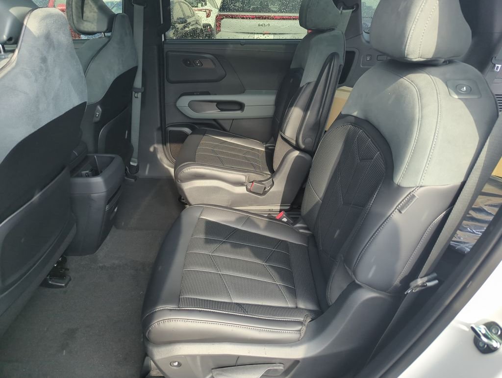 New 2027 Glacial White Pearl Kia X-LINE SX PRESTIGE image 31