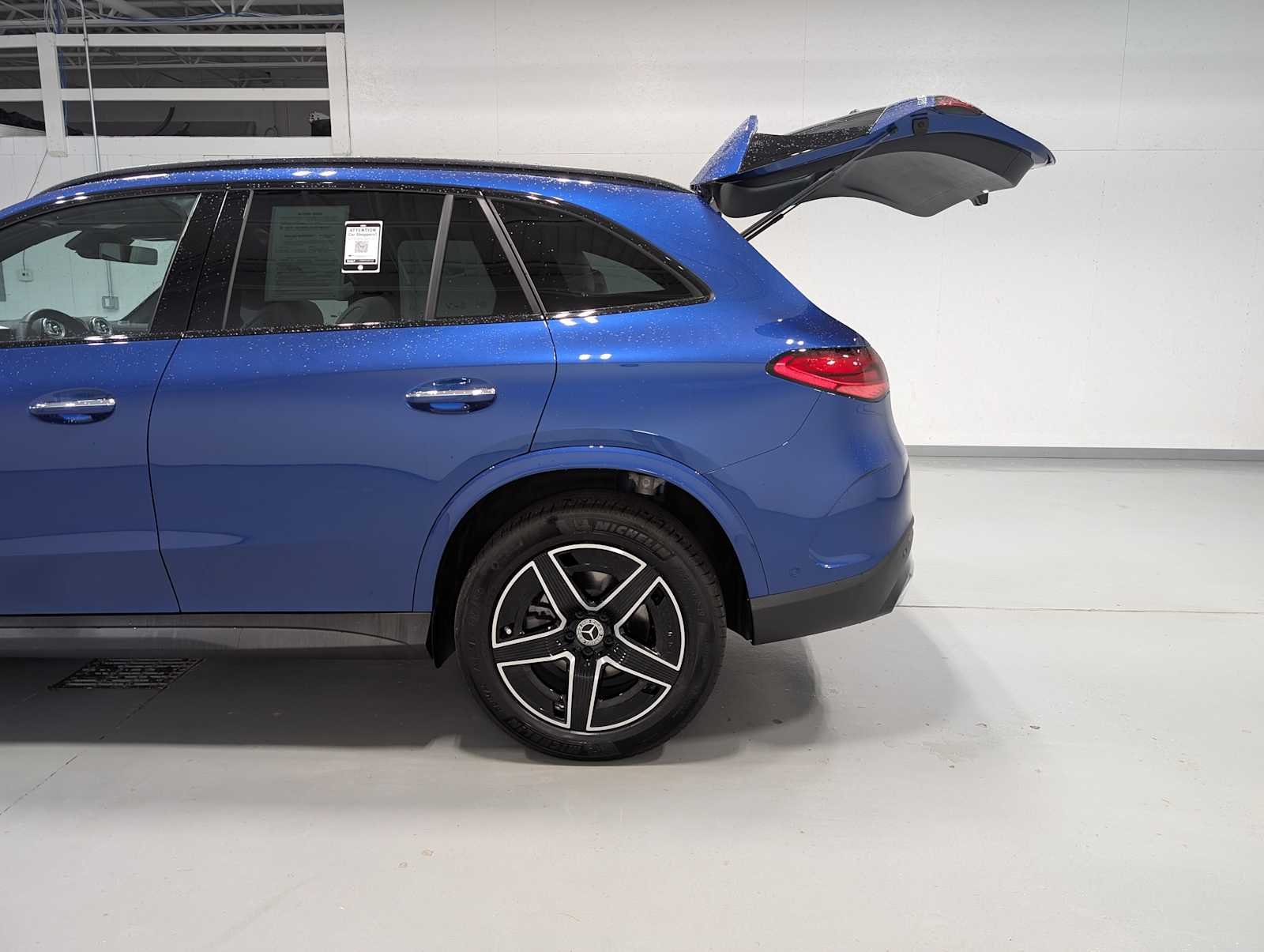 Used 2026 Starling Blue Metallic Mercedes-Benz GLC 300 image 11
