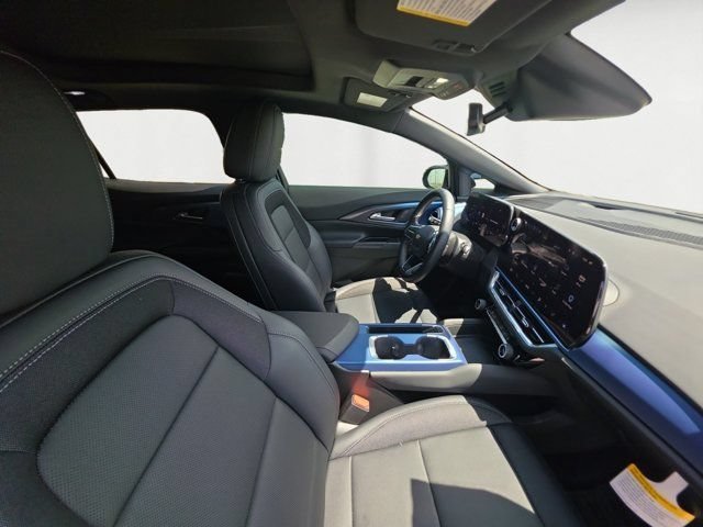 2025 Chevrolet Equinox EV LT - Photo 16