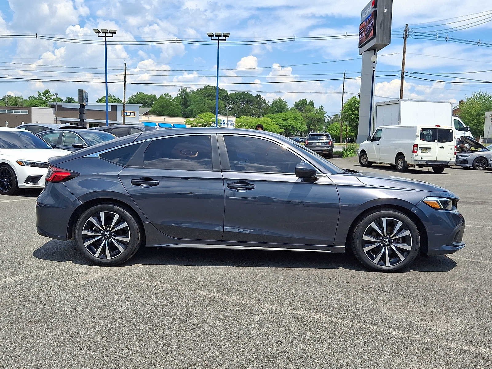 Used 2023 Meteorite Gray Metallic Honda EX-L image 8
