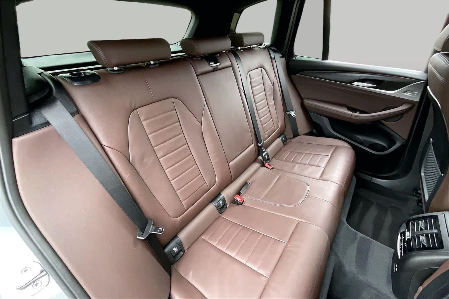 Used 2024 Skyscraper Grey Metallic BMW xDrive30i image 18