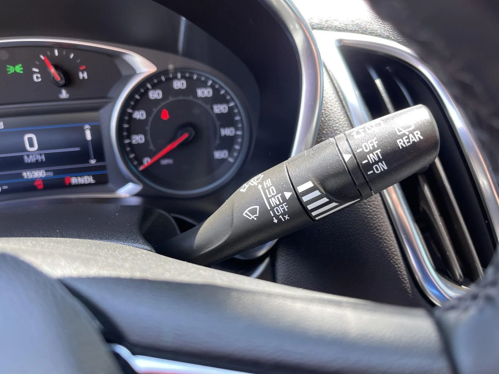 Used 2024 Summit White Chevrolet LT image 19