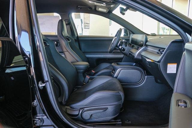 2025 Hyundai IONIQ 5 N - Photo 16