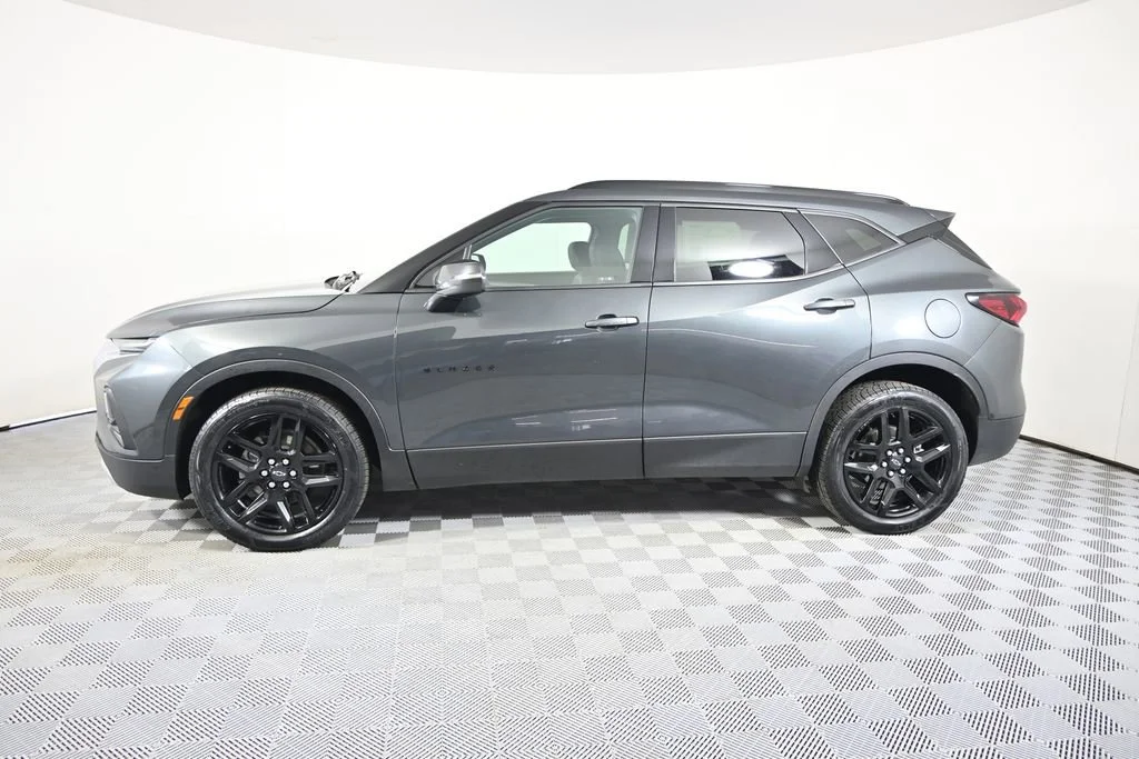 Used 2020 Chevrolet Blazer 3LT with VIN 3GNKBJRS5LS569671 for sale in Forest Lake, Minnesota