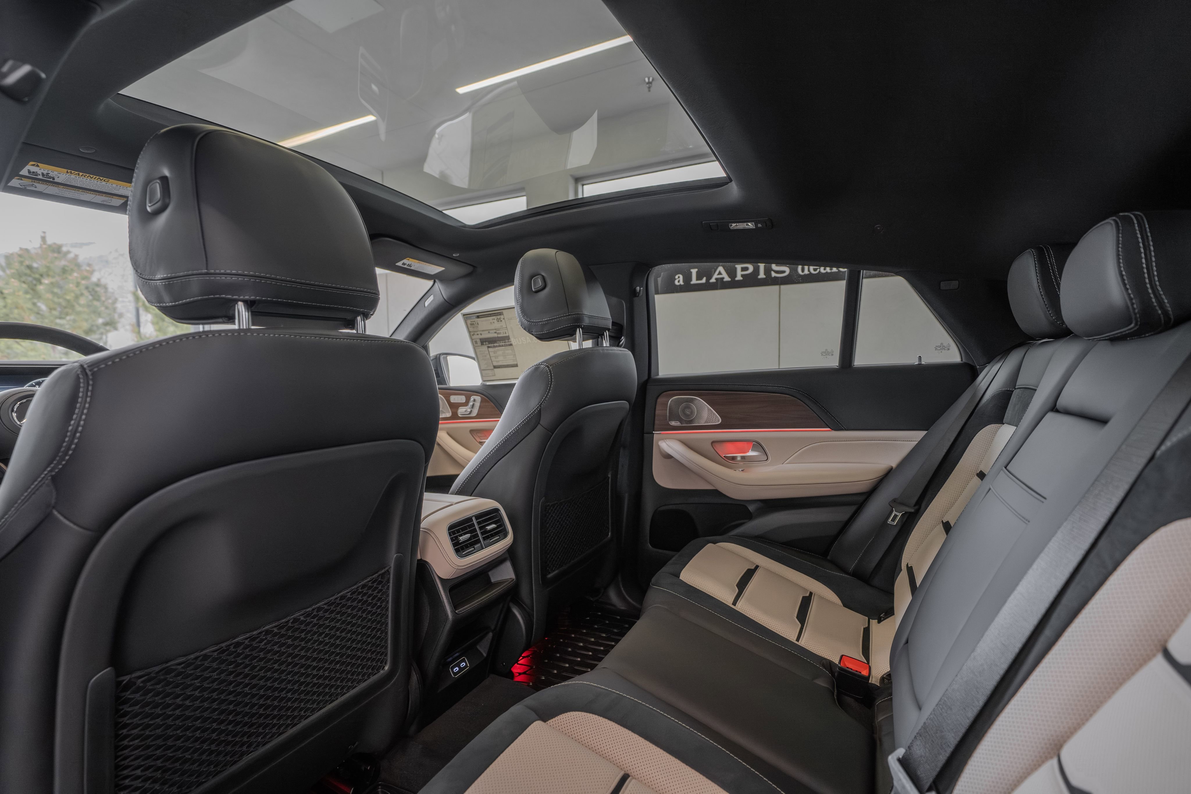 New 2026 MANUFAKTUR Moonlight White Metallic Mercedes-Benz GLE 53 AMG® image 62