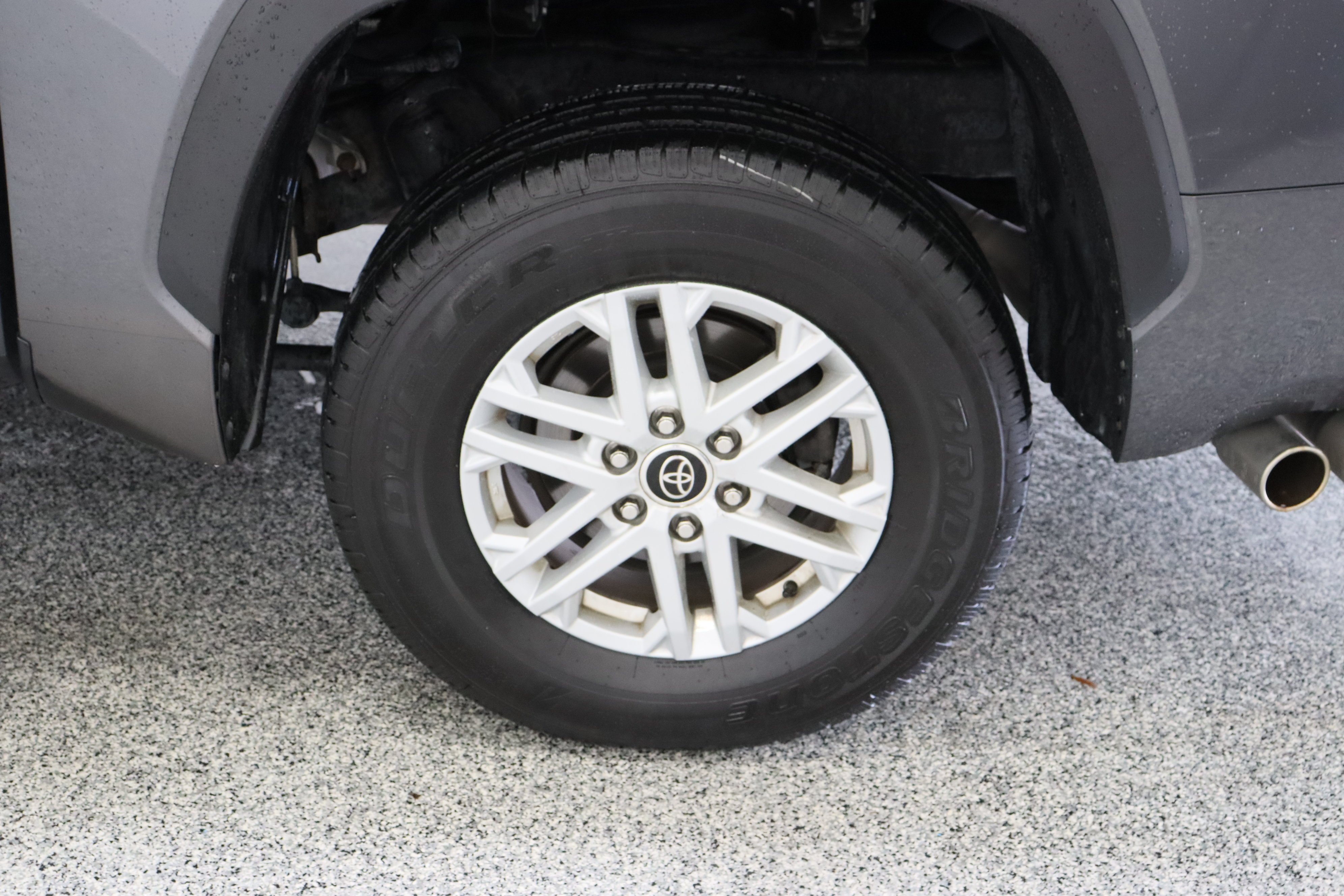 Used 2022 Magnetic Gray Metallic Toyota SR5 3.4T image 10