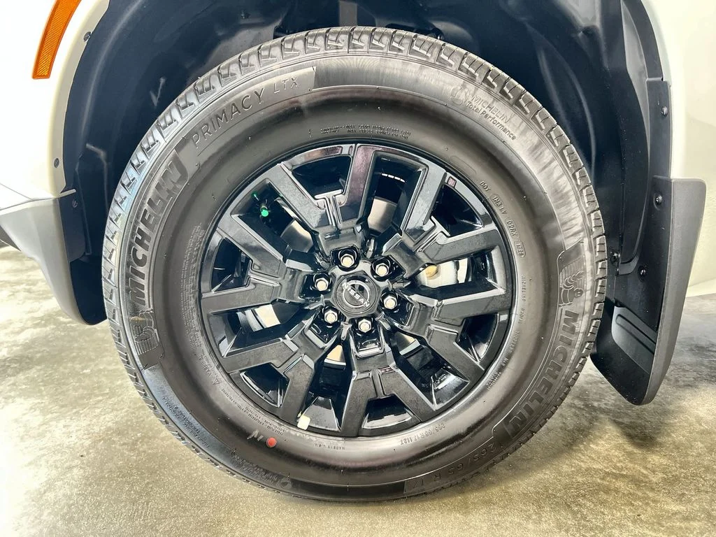 New 2026 Glacier White Nissan Crew Cab SV image 18