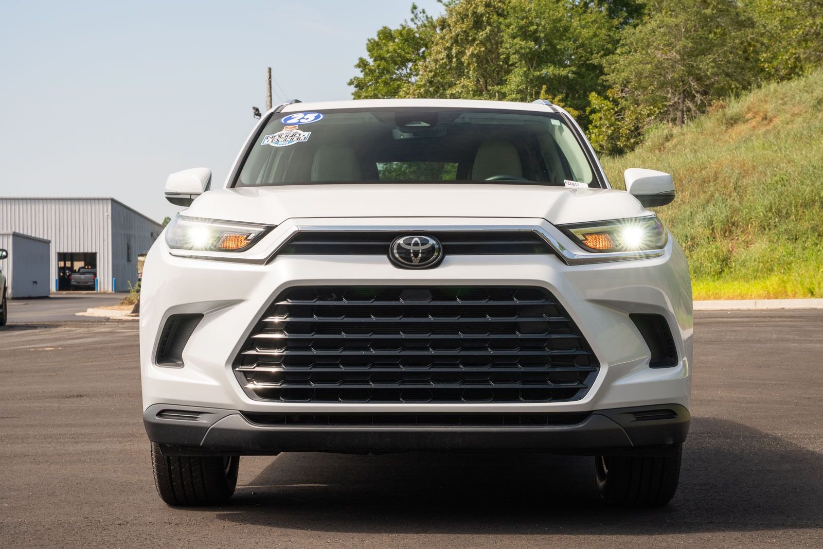 Certified Used 2025 Beige Toyota XLE image 4