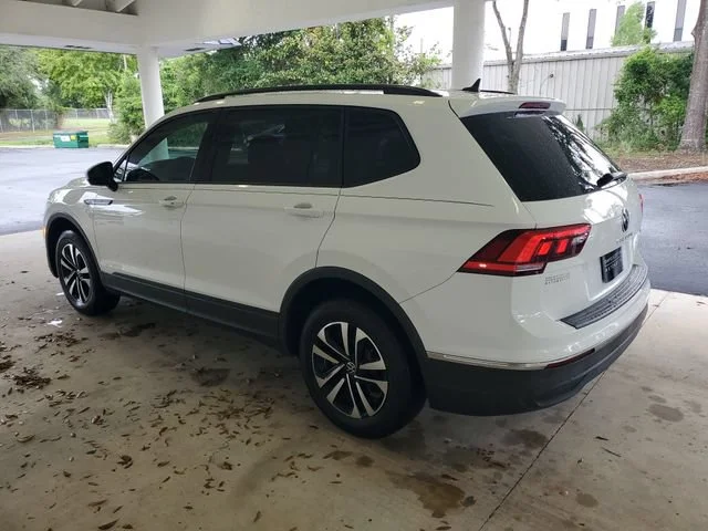 Used 2023 White Volkswagen S image 3