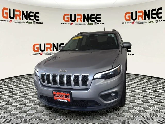 Used 2019 Silver Jeep Latitude Plus image 7