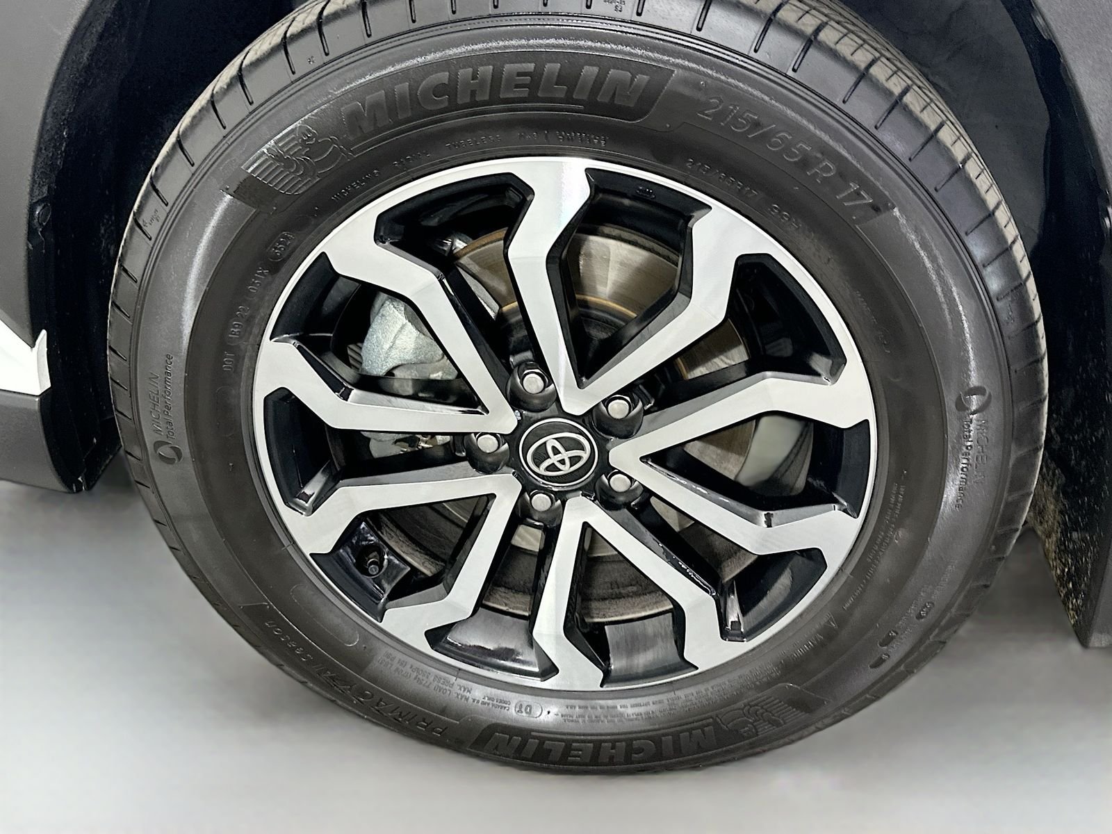 Used 2024 Pearl Toyota Hybrid SE image 30