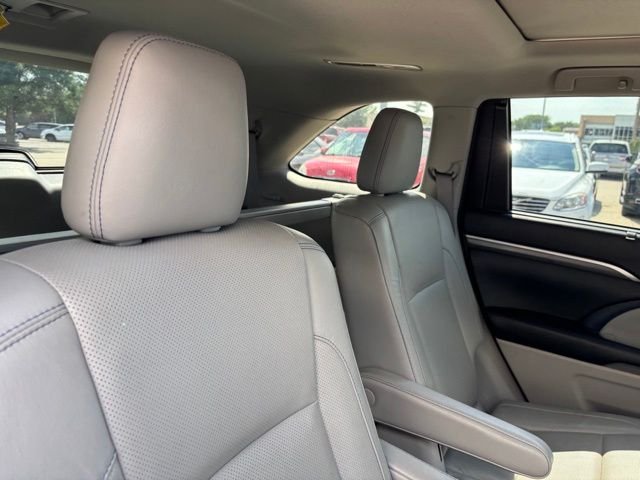 Used 2018 Predawn Gray Mica Toyota Limited Platinum image 23